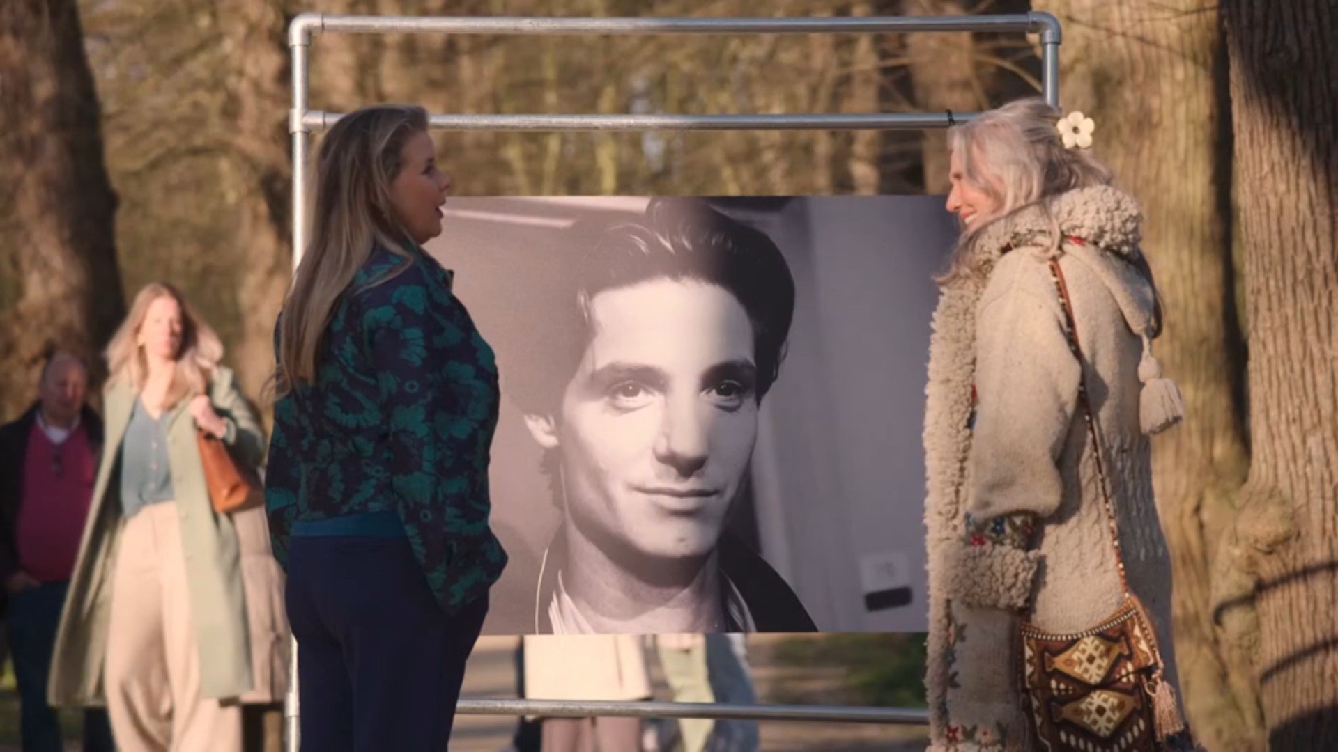 Linda ontdekt door Suzanne een waarheid over Simon